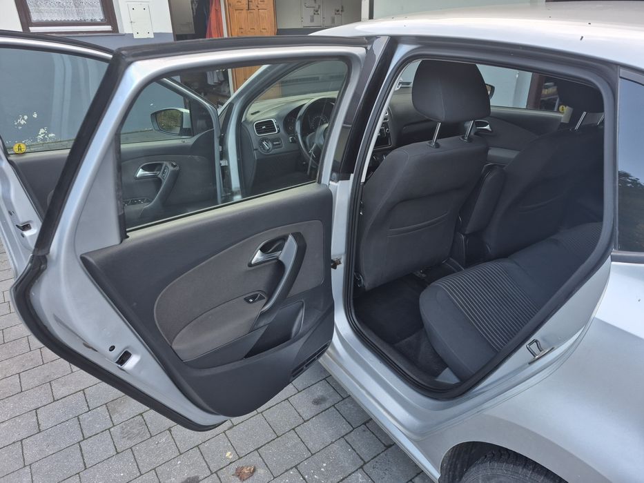 Fajne autko świeżo po przeglądzie  - Volkswagen Polo 1.4 MPI  klima