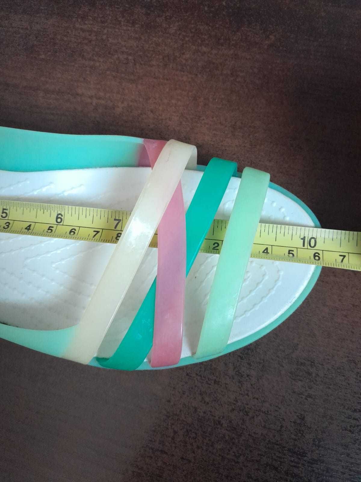 Sandały Crocs w9