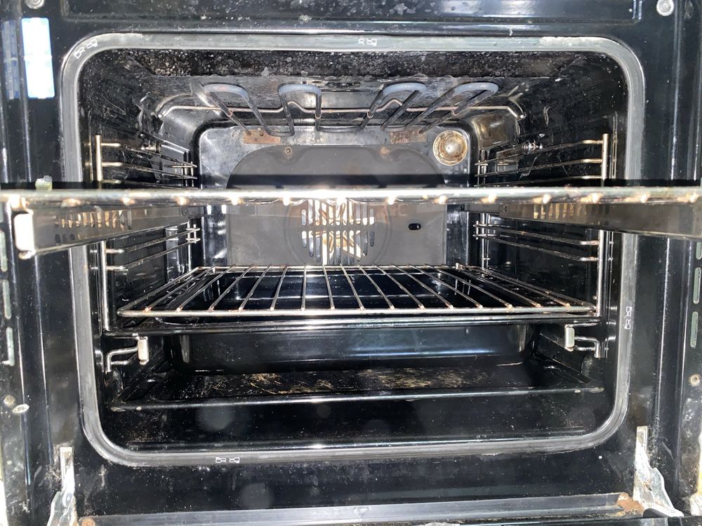 Forno Ariston Hotpoint modelo FQ872