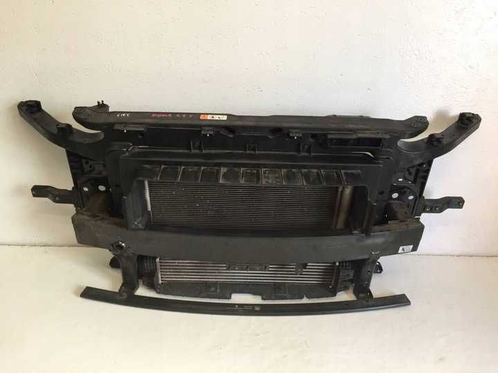 Hyundai Kona I передня панель,телевізор