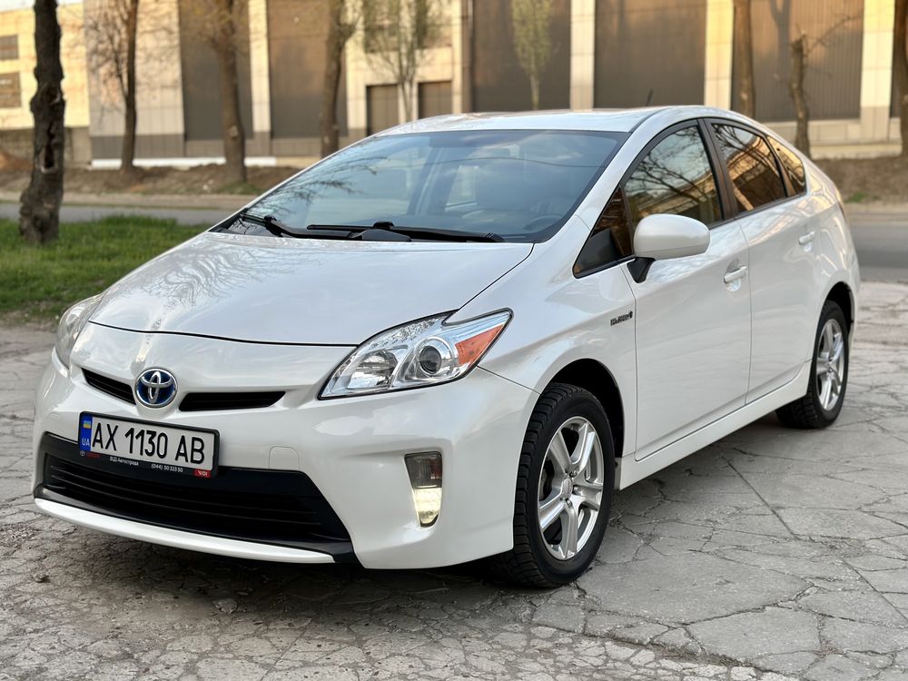 Продам Toyota Priuse гибрид