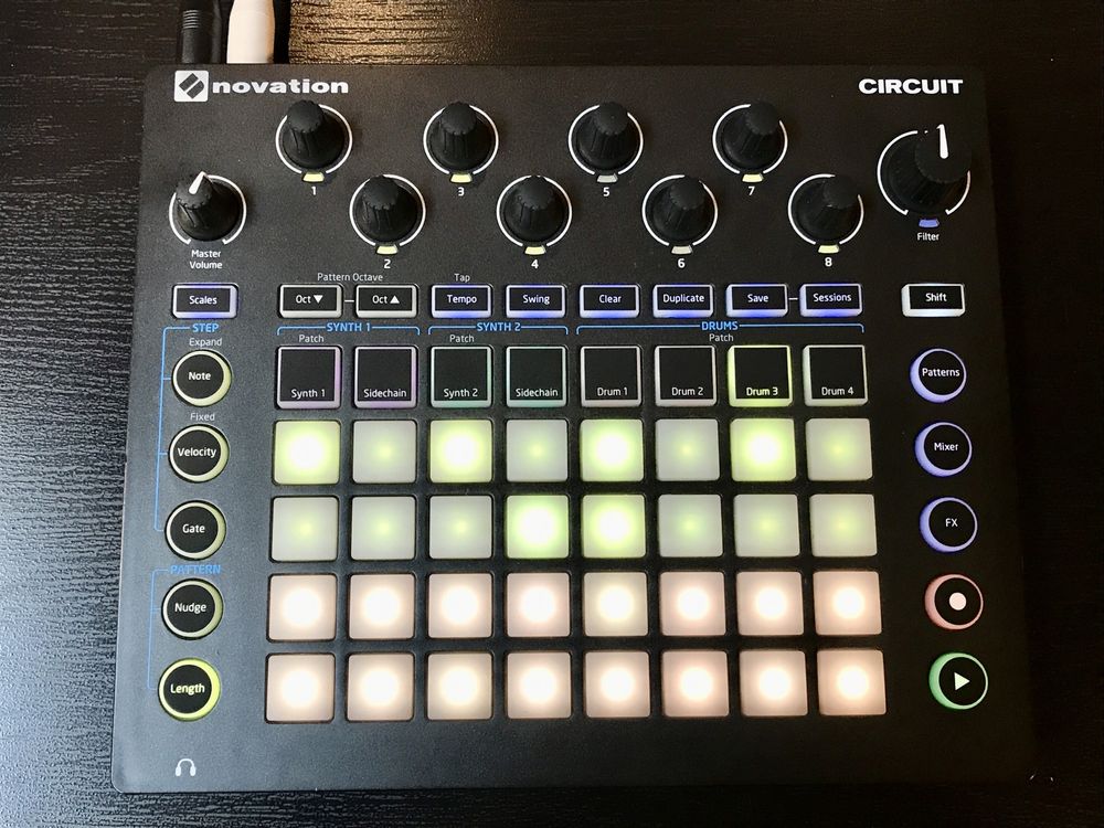 Novation Circuit