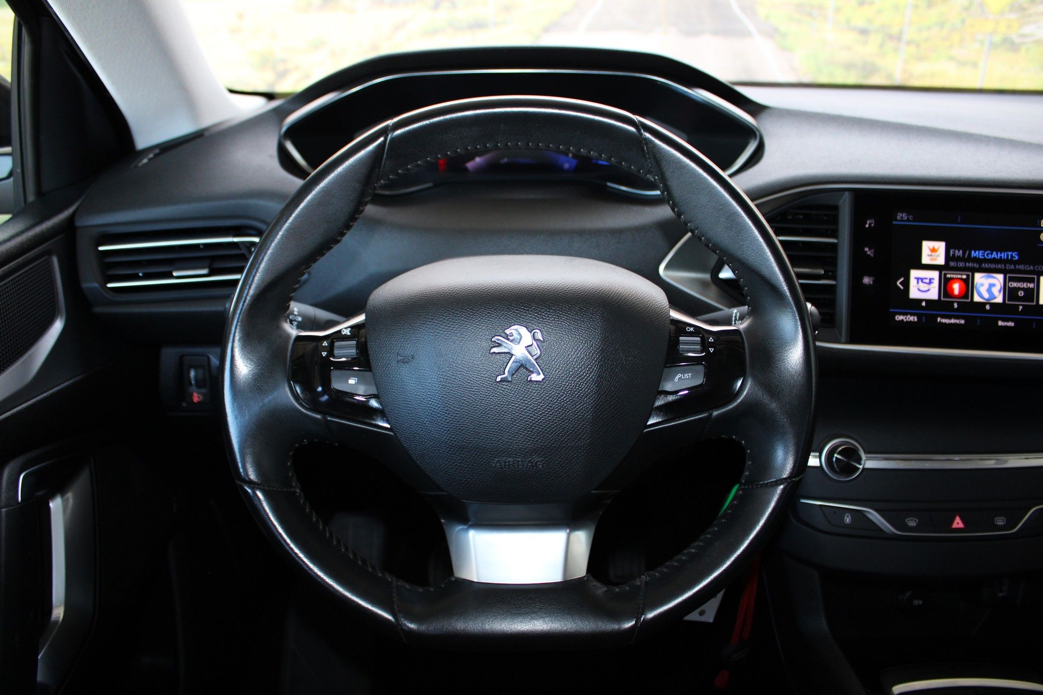 Peugeot 308 1.5 BlueHDi Business Line