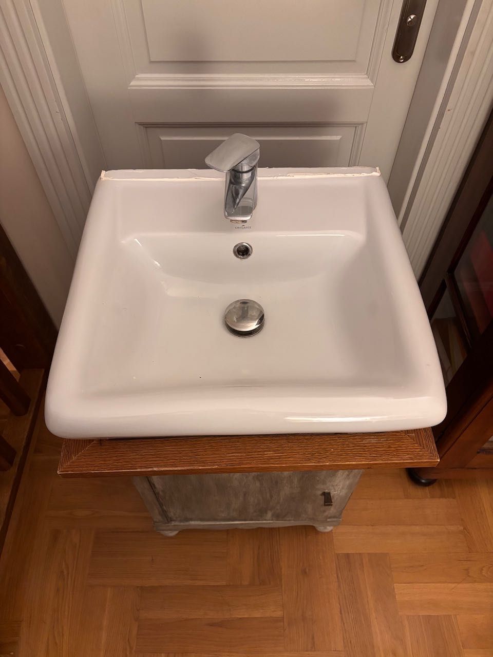 Szafka antyk z umywalką + bateria hansgrohe