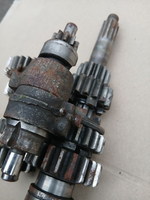 Кпп-коробка передач Юпітер 5- гарний  стан.