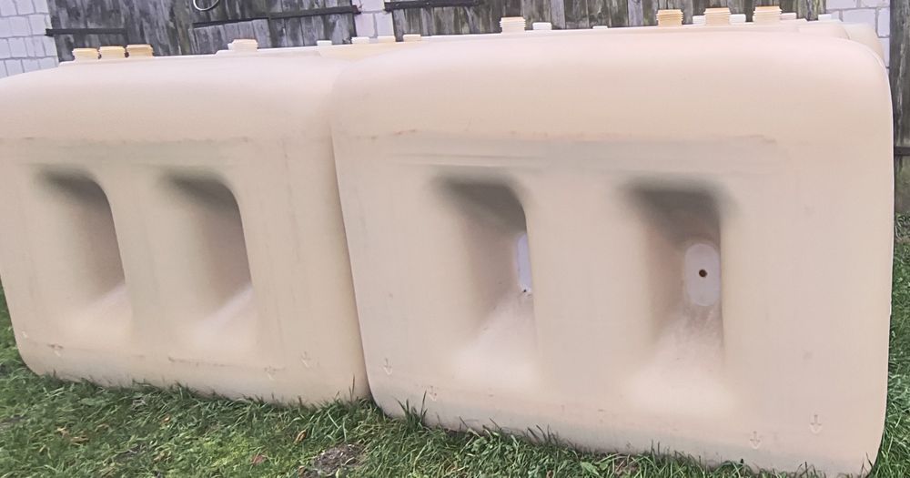 Zbiorniki 2000l po oleju opałowym