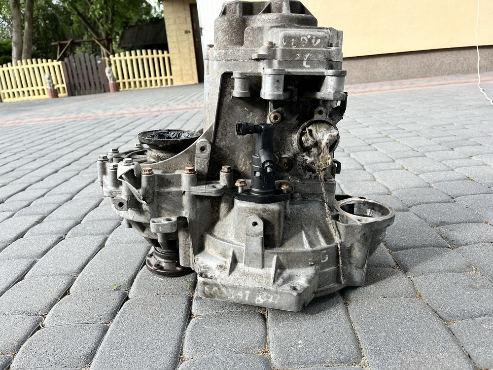 Skrzynia biegów manualna passat b7  1.6 tdi