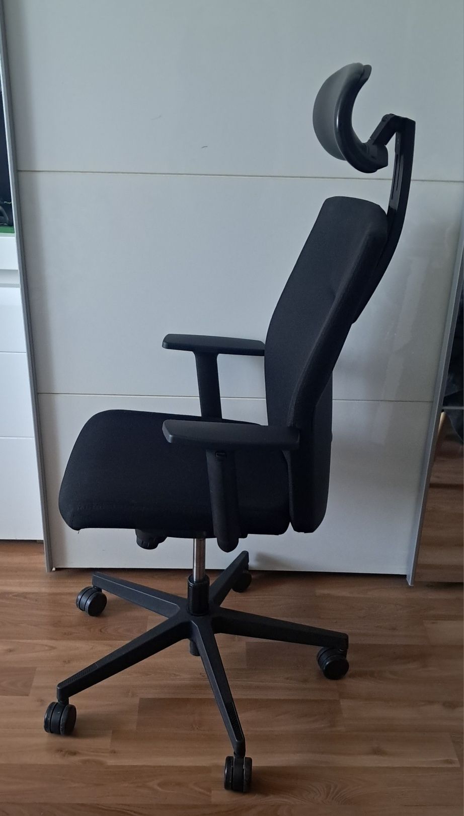 Fotel Bejot Obrotowy CORR CJ 103 Black