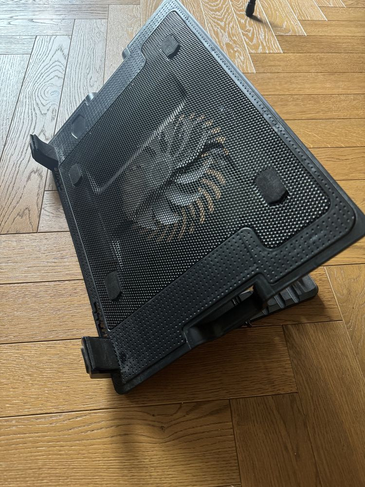 Podstawka pod komputer laptop