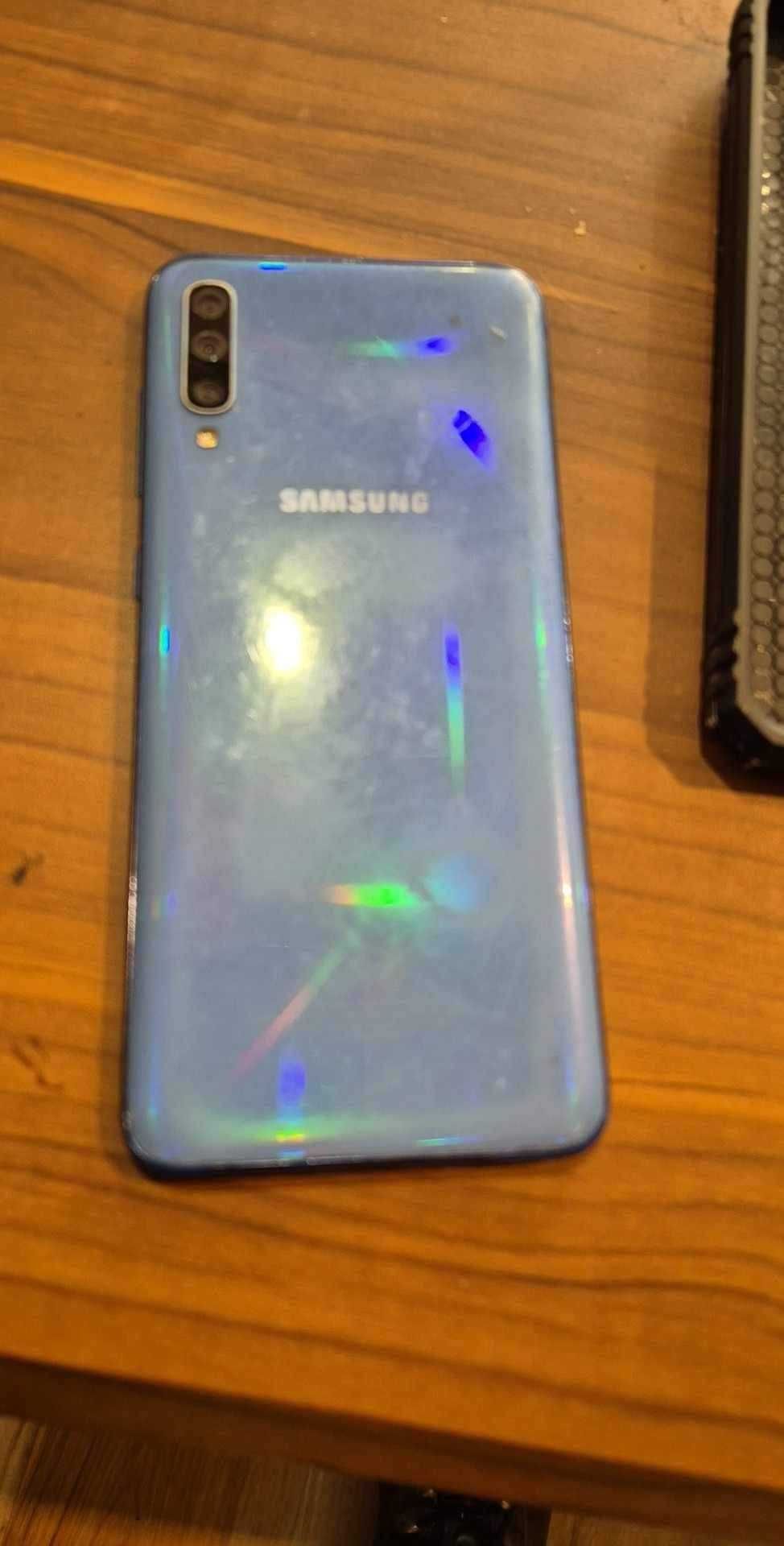 Samsung Galaxy a70 (+etui i szkło hartowane)