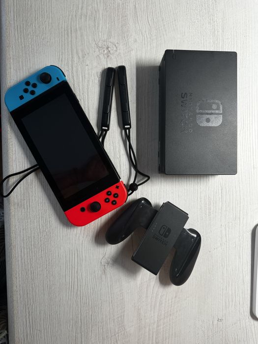 Nintendo switch с картой памяти на 512 GB и играми
