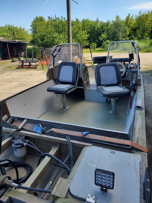 Лодка з мотором Южанка 2