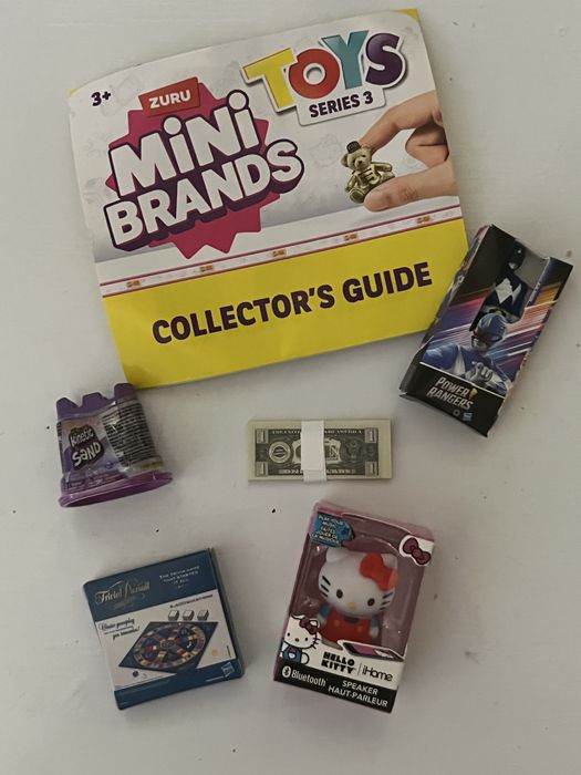 Figurki kolekcji zuru mini brands hello kitty