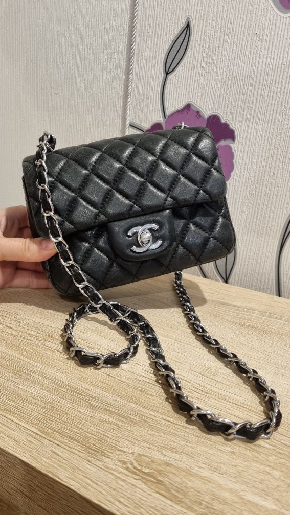 Продам сумку Chanel черная