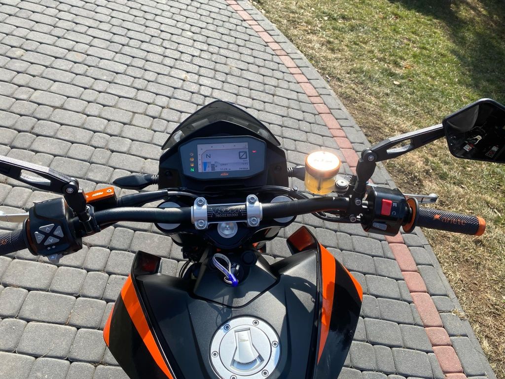 KTM 690 Duke R doinwestowany