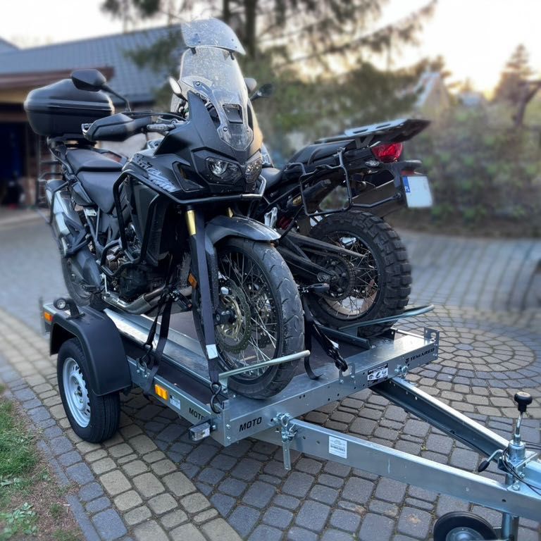 Wynajem wypożyczenie przyczepki motocyklowej na 2 MOTO