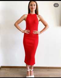 Трикотажна червона сукня