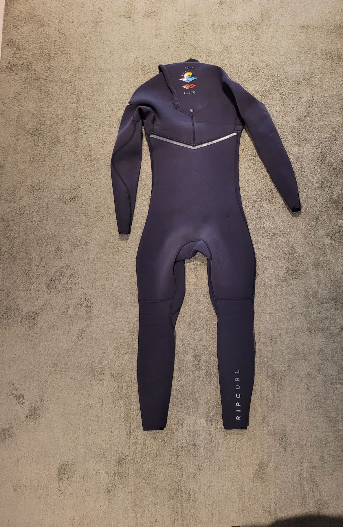 Fato surf RipCurl ebomb 4.3mm S size