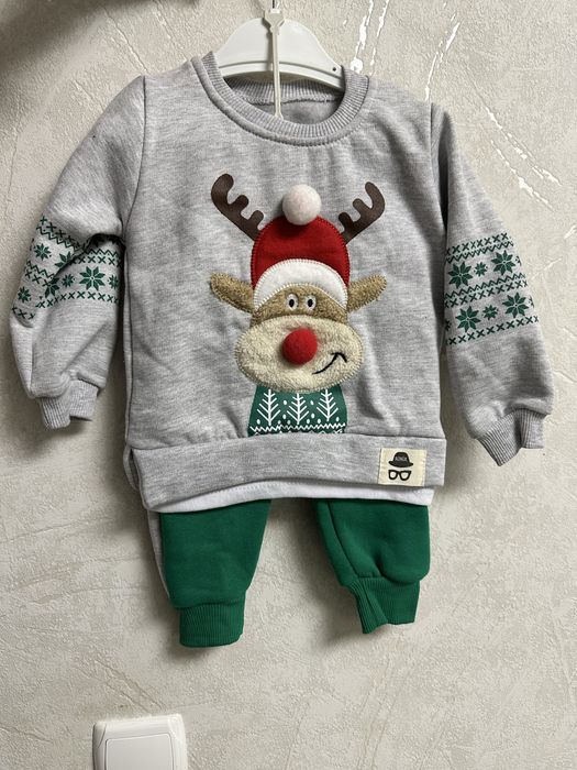 Дитячий костюмчик з новорічним принтом