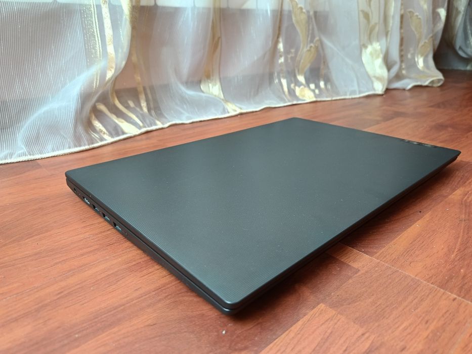 Сучасний Lenovo IdeaPad 3S 2023 в ідеальному стані