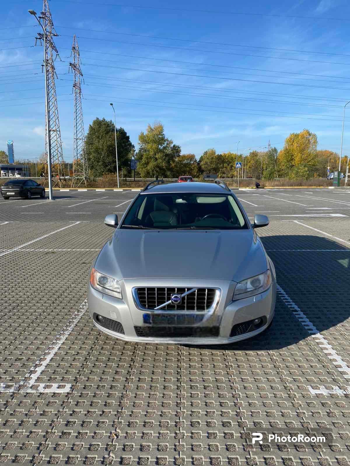 Продам автомобиль Volvo v70