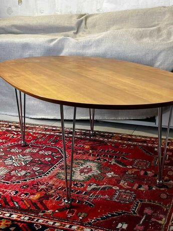 Duży, duński, drewniany stolik kawowy Elipsa na metalowych nogach