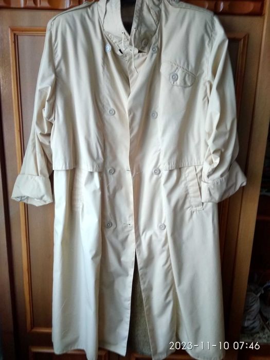 Плащ високої якості