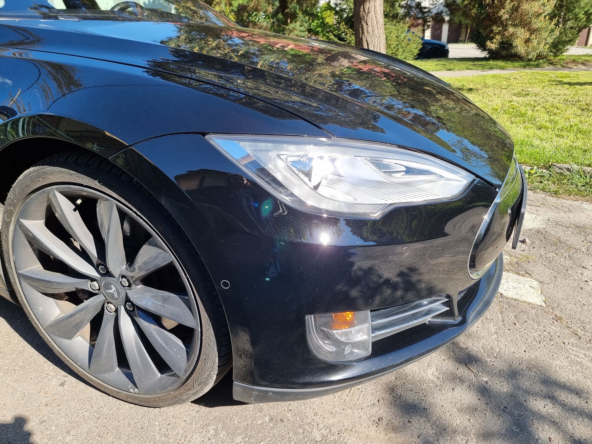 Tesla model S 2015