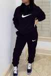 Dresy damskie Nike Puma Guess Tommy Hilfiger Boss itp