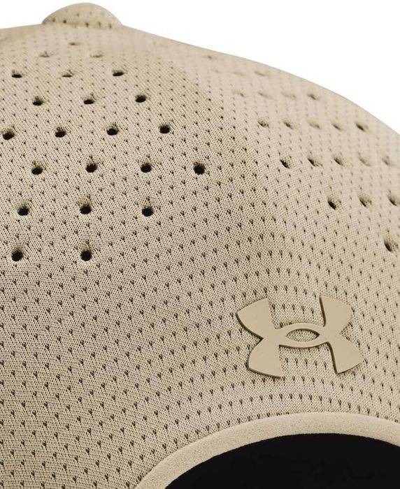 Czapka z daszkiem Under Armour StealthForm Uncrushable: różne rozmiary