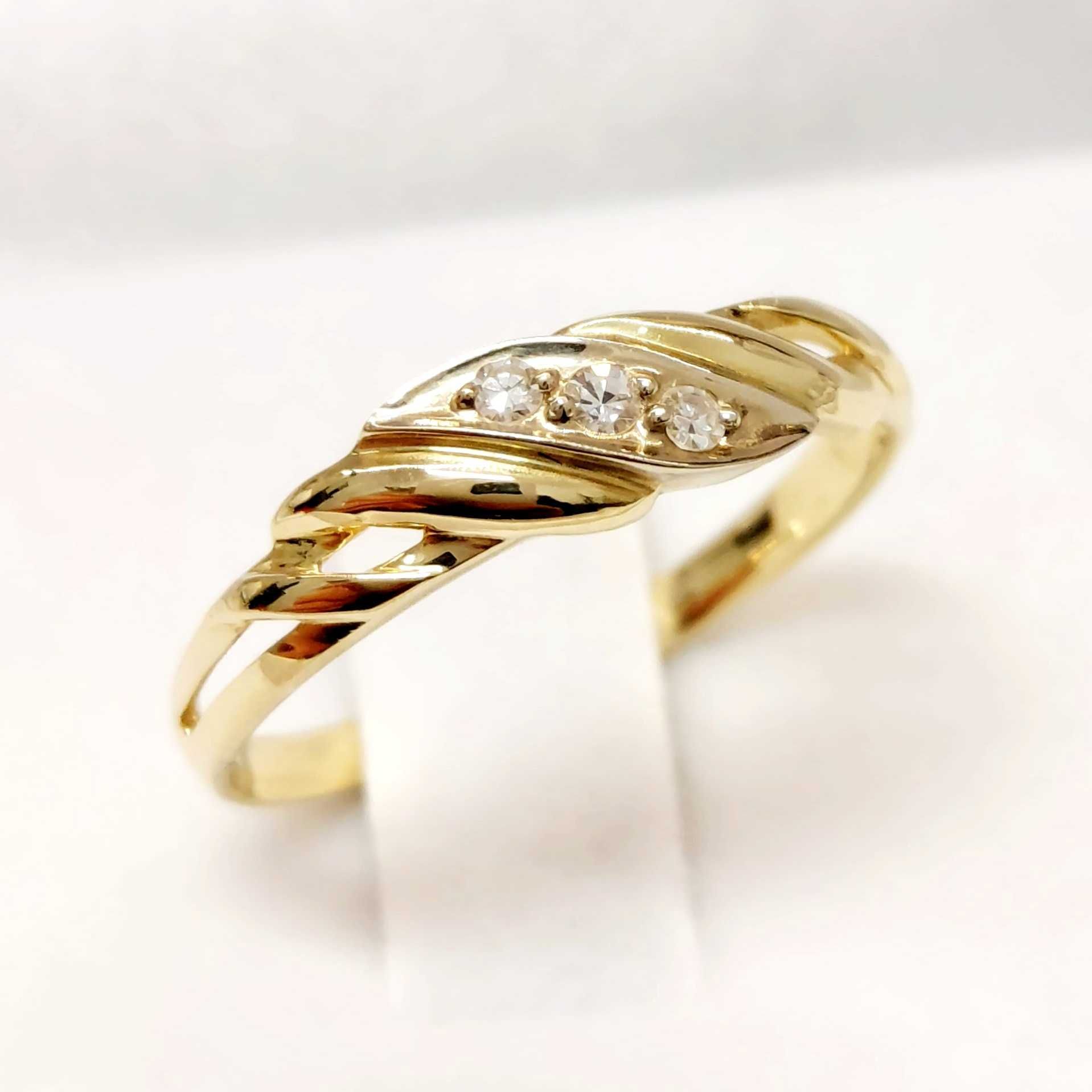 Złoty pierścionek z DIAMENTAMI próby 585 14k R.15