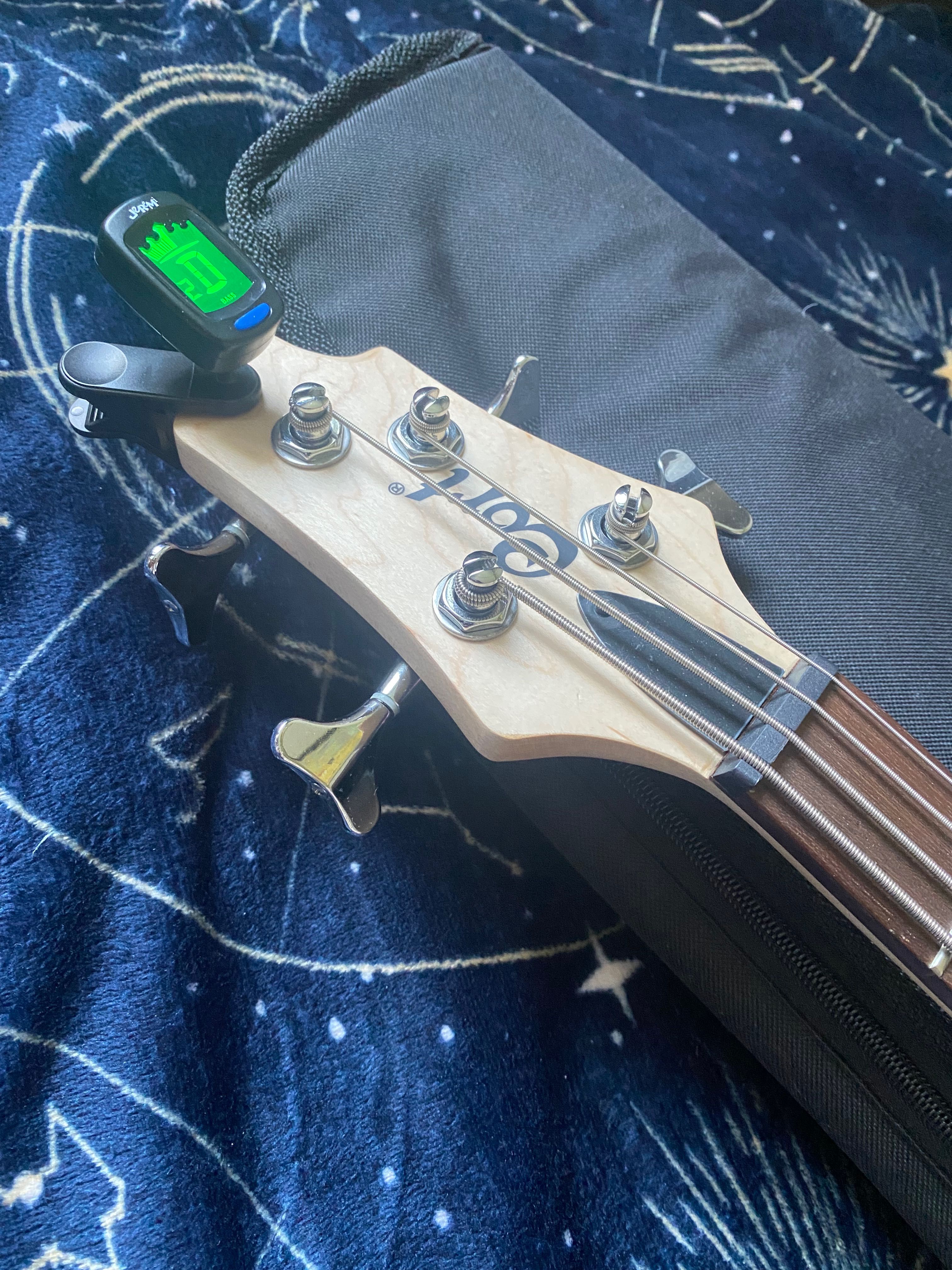 Gitara basowa Cort Action Bass PJ+wzmacniacz Warwick BC10+akcesoria