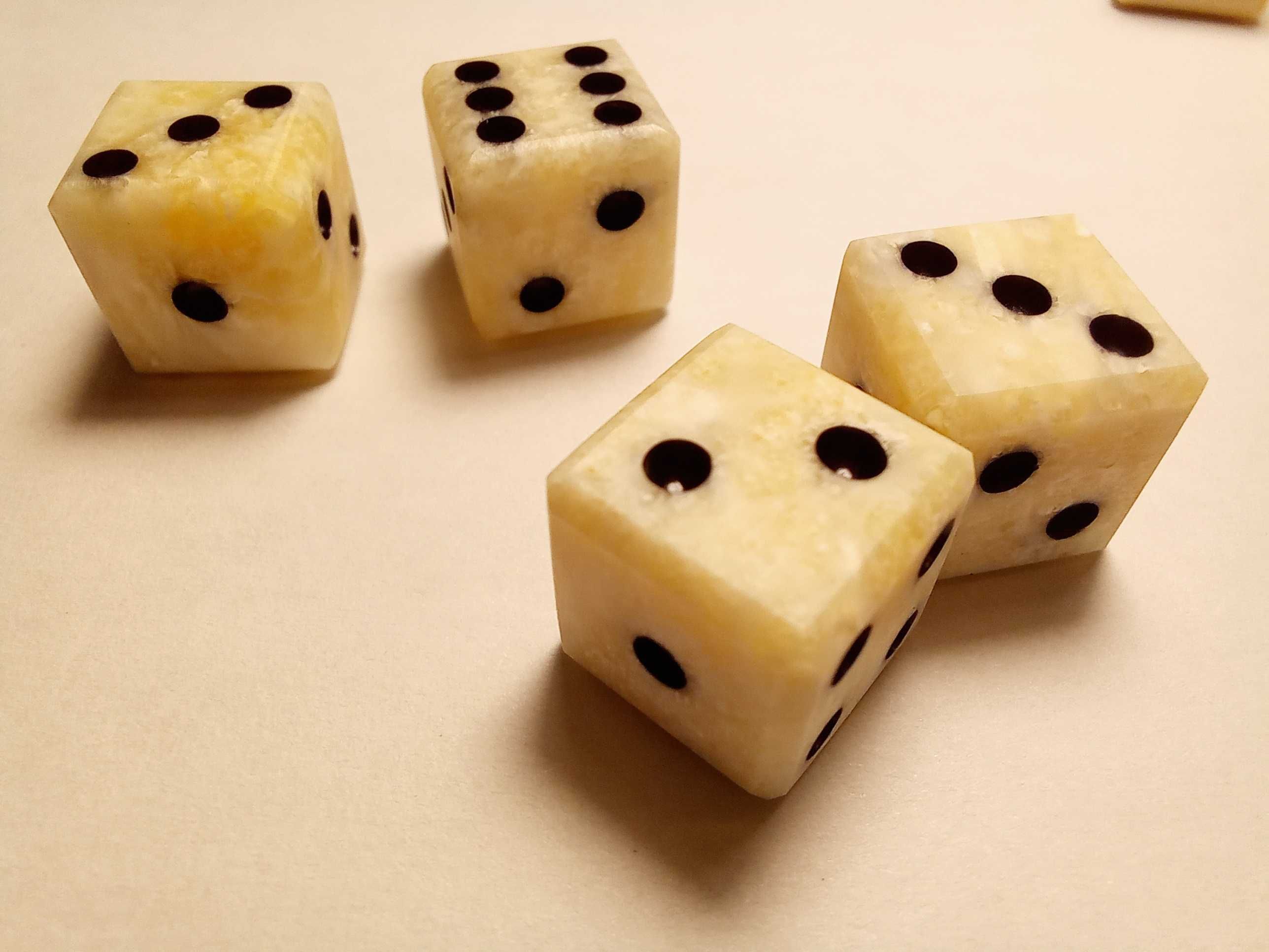 Кубики для нард, игральные кости, зарики,зары