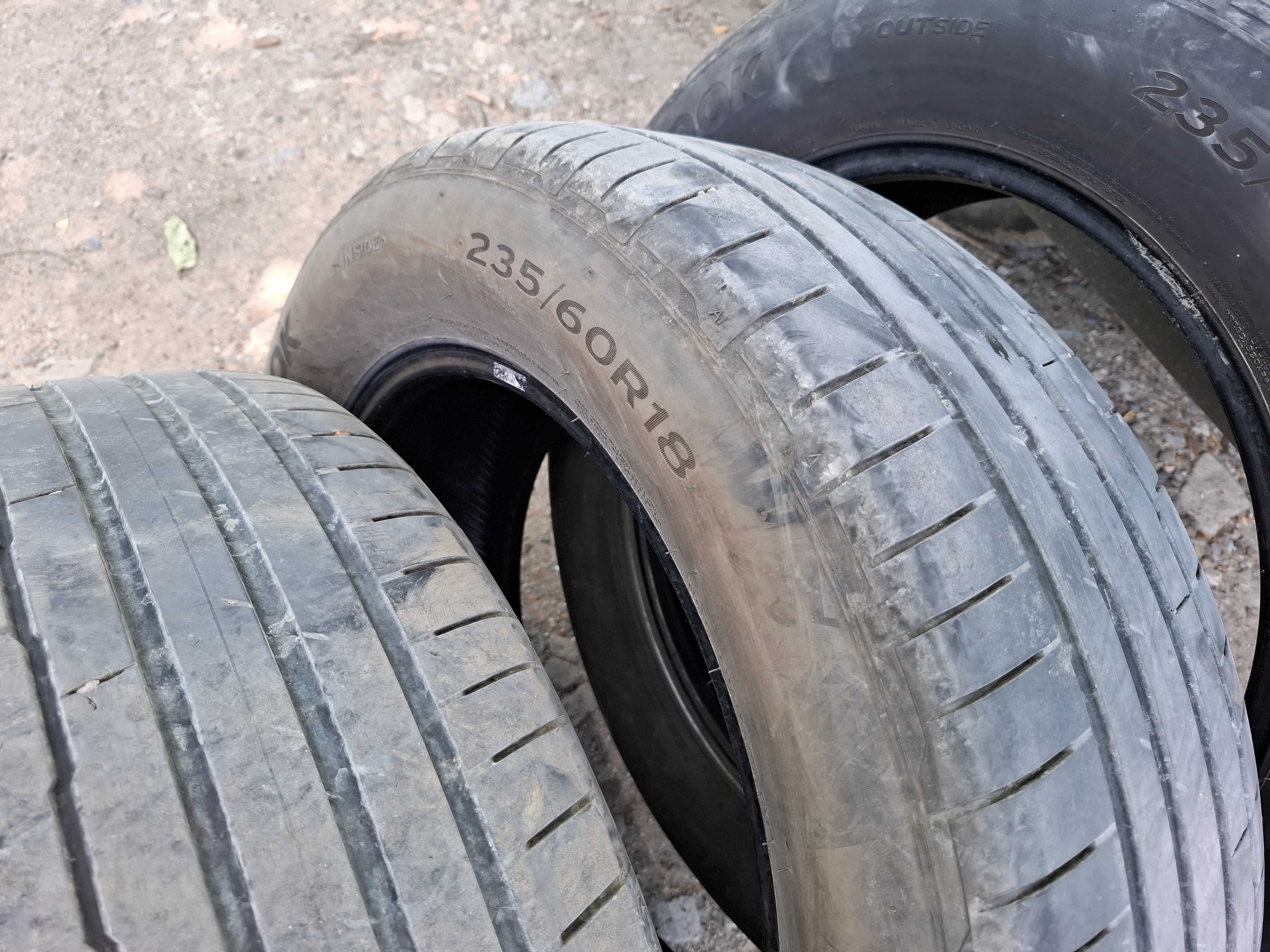 Продаються Шини 235/60г18