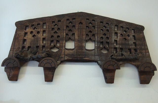 Roda de carroça antiga