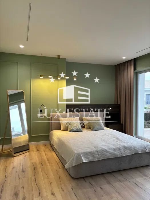 Аренда современного дома с бассейном в КГ «Золоче Прованс»