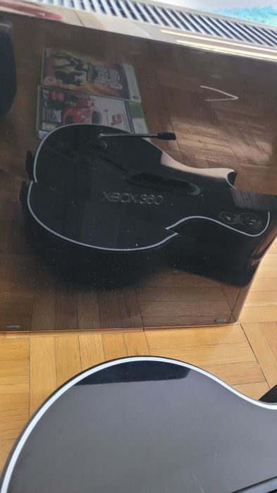 Xbox 360 250GB Guitar Hero gitara X360 forza motorsport 4 pad kable