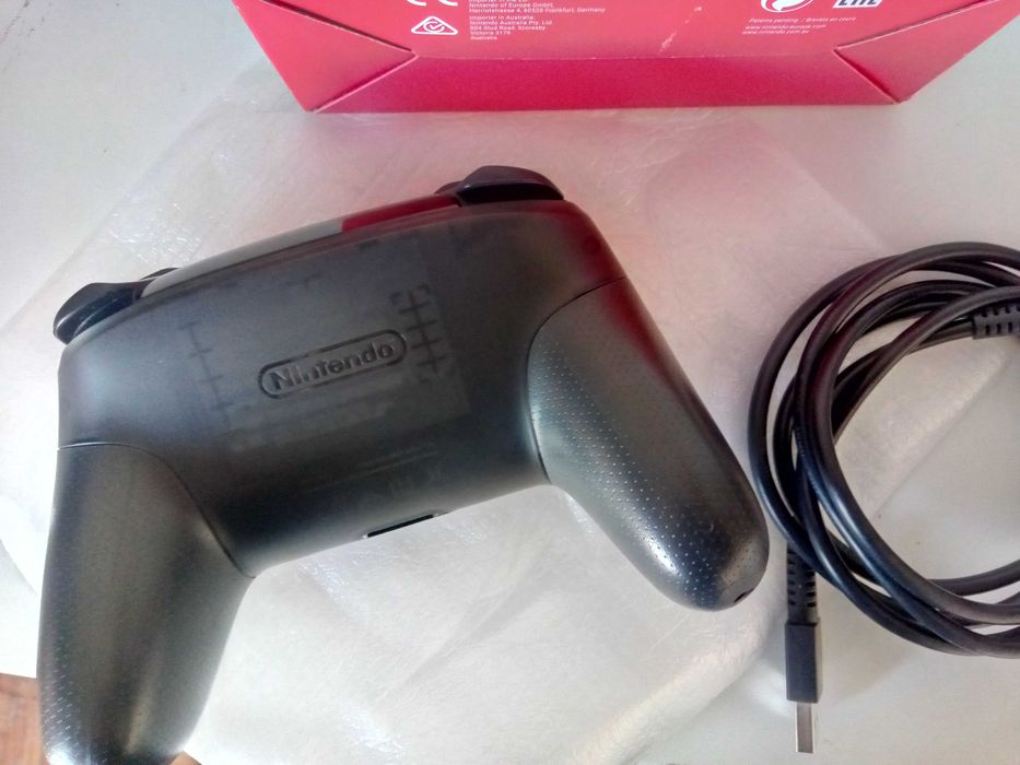 Nintendo Switch Pro Controller - Original Nintendo