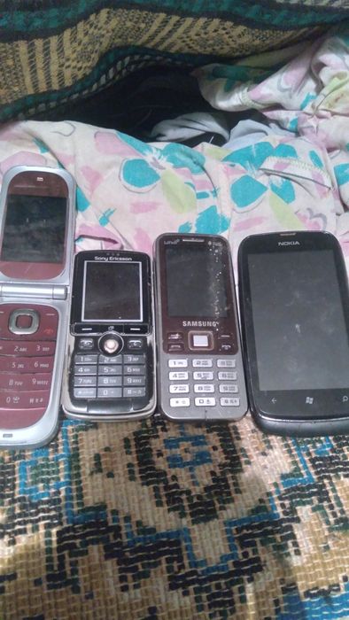 Мобільні телефони 5 штук