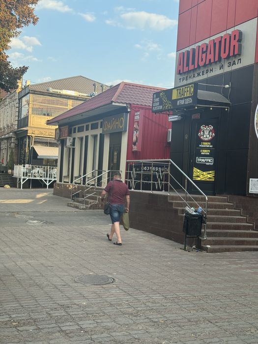 цокольный этаж 225кв.м Возле атб,парки. красн линия высокий трафик