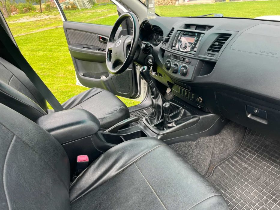 Toyota Hilux      2016