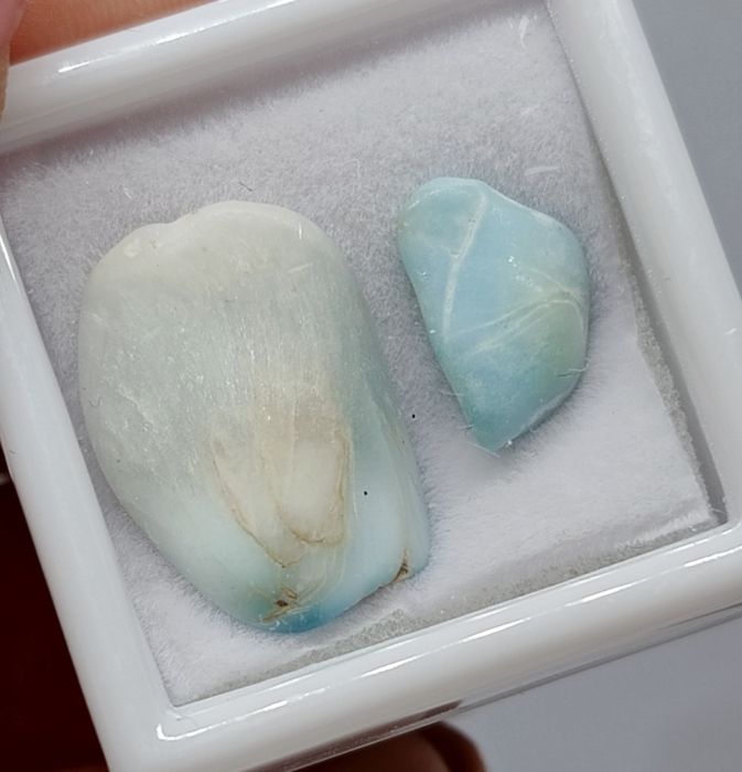 Larimar Dominikana rzadki kamień minerał