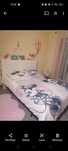 Vendo testeira de cama estrado e colchão.   Possibilidade de entrega
