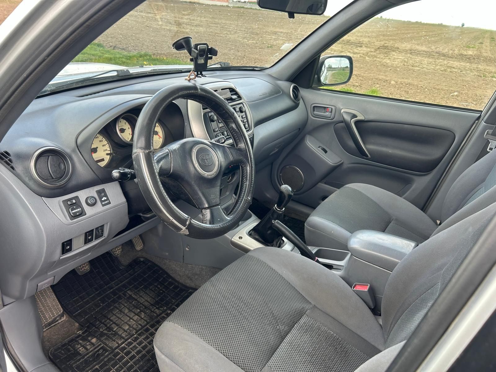 Toyota raw4 5 drzwi