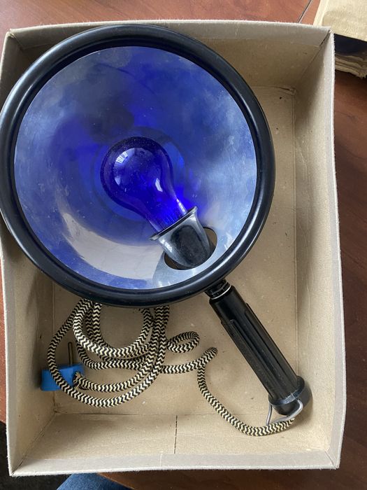 рефлектор Мініна ("синя лампа")