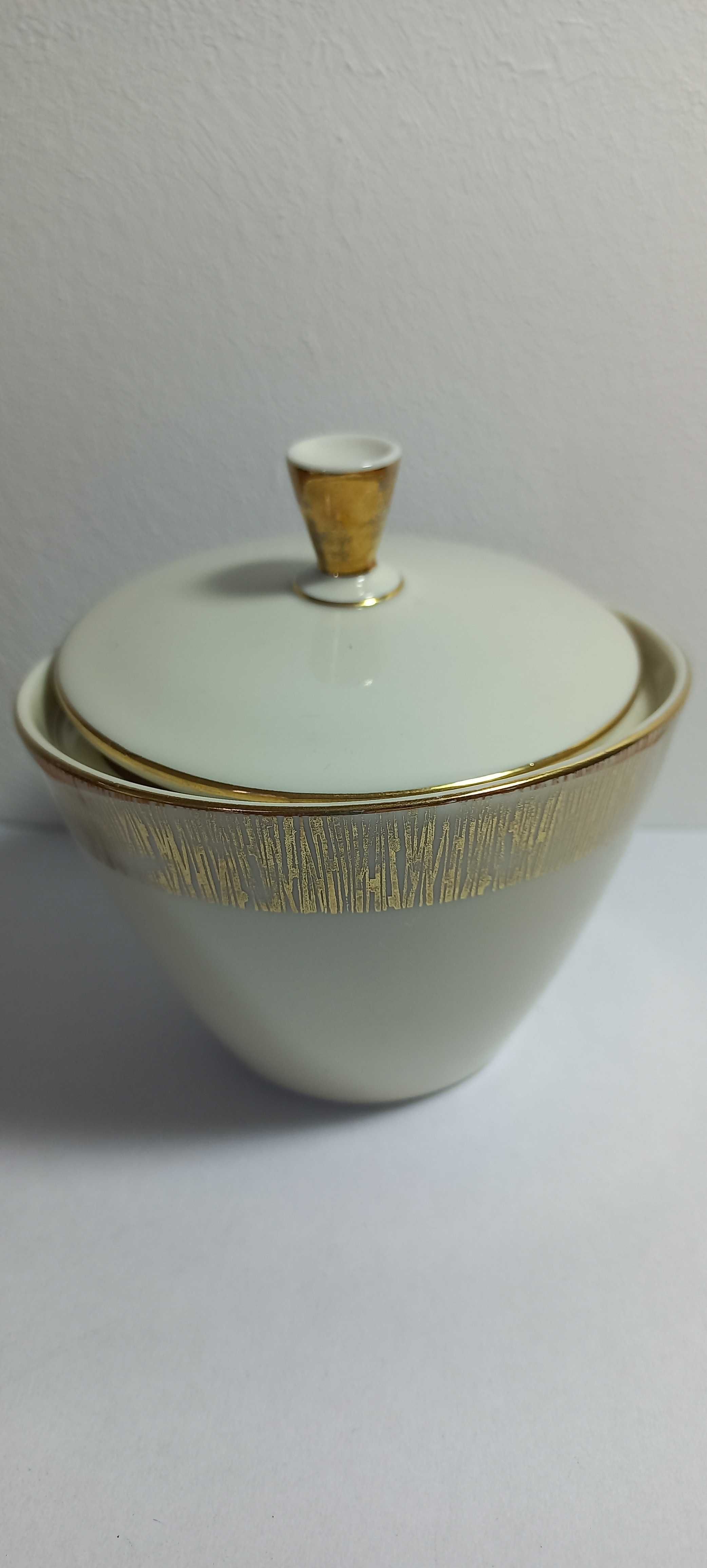 Cukierniczka  porcelanowa . Seltmann Weiden , Bawaria , sygnatura.