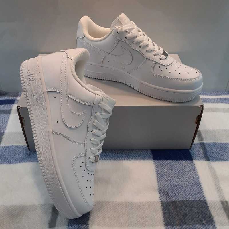 Nike Air Force 1 Low '07 White   39