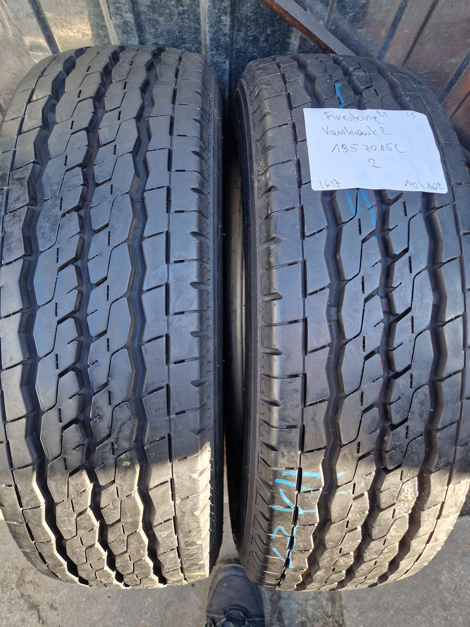 195/70/15C 195/70R15C Firestone 2016 lato