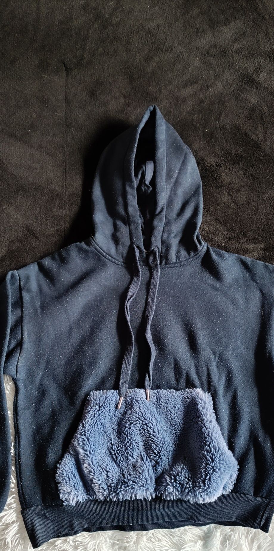 Sweat shirt azul escuro de inverno , tamanho S. Berska