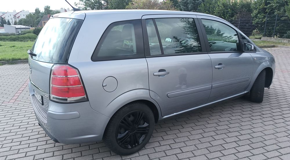 Opel Zafira • Skóra, Navi, 7 miejsc • Stan bdb!